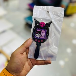 عکس آینه دسته دار چوبی طرح کرومی مشکی و اتاقش - شماره 4