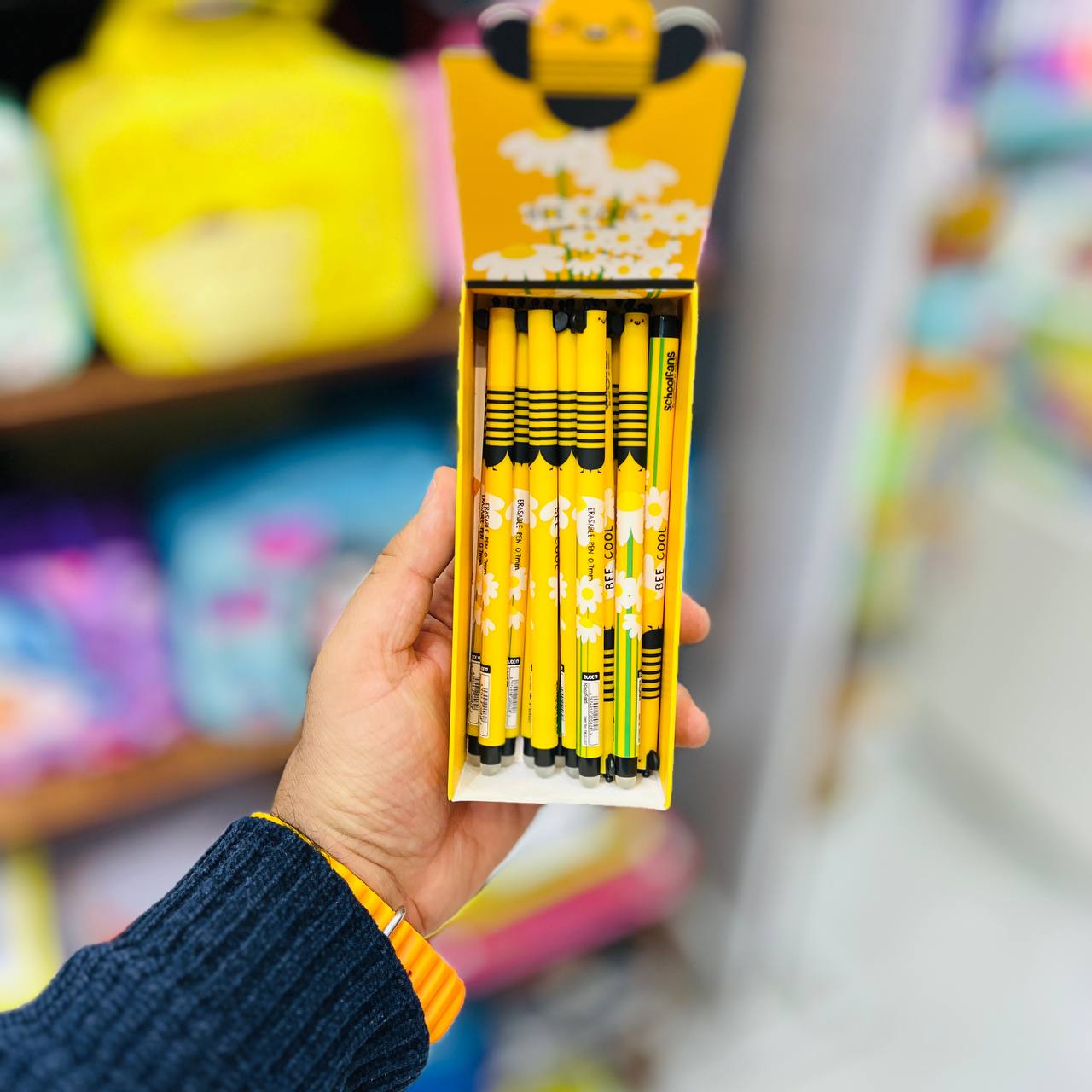 تصاویر خودکار پاک کن دار اسکول فنس طرح BEE COOL خودکار پاک کن دار اسکول فنس طرح BEE COOL