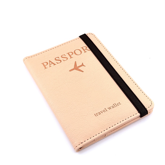تصاویر جلد پاسپورت روی چرم travel wallet کد 31046 رنگ کرم جلد پاسپورت روی چرم travel wallet کد 31046 رنگ کرم