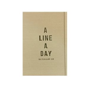عکس دفتر خاطرات سالیانه جلد سخت دات نوت dotnote مدل A LINE A DAY طرح کتان کرم (15 در 21) - شماره 10